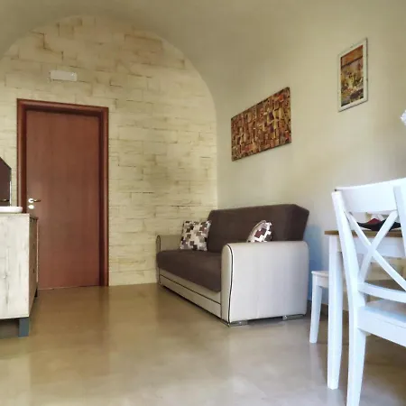 Casa Vacanze Donna Lucia Apartment